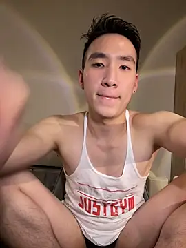 Snapshot of Hon1069 chatting on 03/17/25, 04:54 Hon1069 online show from 03/17/25, 04:54