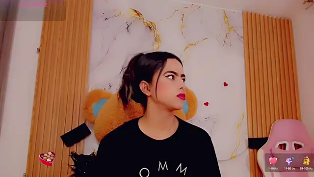 Snapshot of ValeriCardenas chatting on 09/25/25, 11:41 ValeriCardenas online show from 09/25/25, 11:41