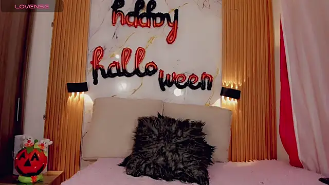 Snapshot of ValeriCardenas chatting on 10/02/25, 01:01 ValeriCardenas online show from 10/02/25, 01:01