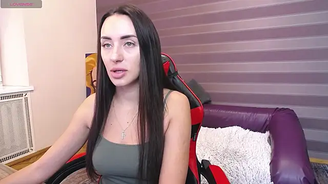 Snapshot of JenniferStone chatting on 10/14/25, 06:47 JenniferStone online show from 10/14/25, 06:47