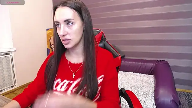 Snapshot of JenniferStone chatting on 10/26/25, 08:09 JenniferStone online show from 10/26/25, 08:09