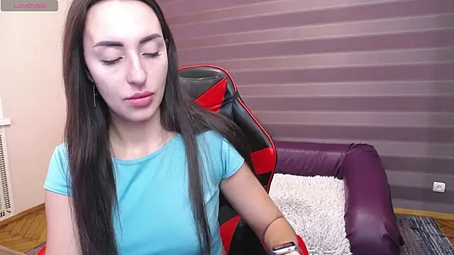 Snapshot of JenniferStone chatting on 11/15/25, 09:06 JenniferStone online show from 11/15/25, 09:06