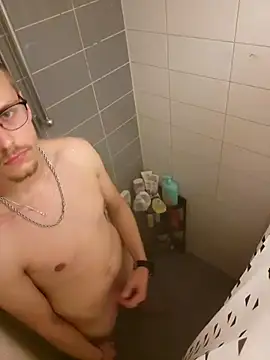 luckyluuk25 online show from 10/07/25, 06:16