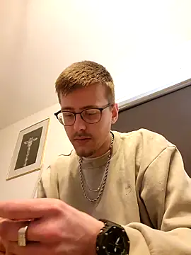 luckyluuk25 online show from 03/06/26, 10:39