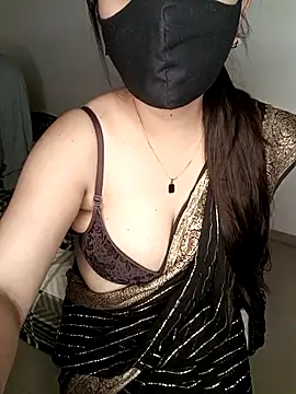 Snapshot of neha_rohan12 chatting on 03/22/25, 06:25 neha rohan12 online show from 03/22/25, 06:25