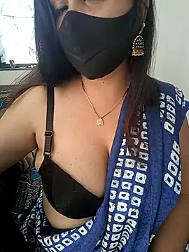 Snapshot of neha_rohan12 chatting on 09/10/25, 09:31 neha rohan12 online show from 09/10/25, 09:31