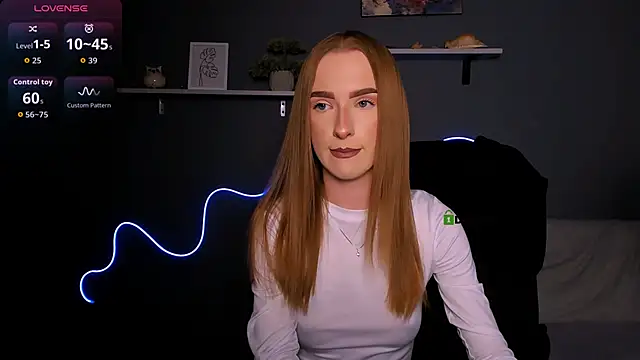 Snapshot of doll_vey chatting on 09/18/25, 07:27 doll vey online show from 09/18/25, 07:27