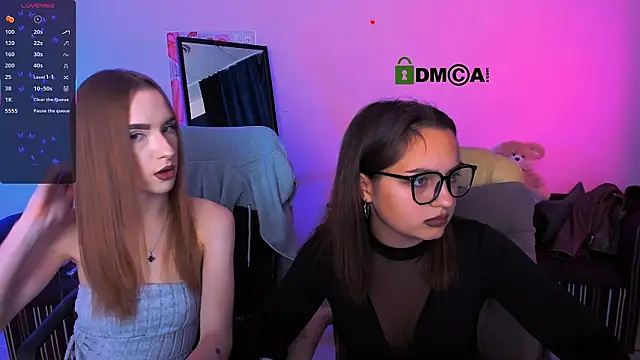 Snapshot of doll_vey chatting on 10/13/25, 07:58 doll vey online show from 10/13/25, 07:58