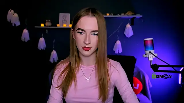 Snapshot of doll_vey chatting on 10/30/25, 07:58 doll vey online show from 10/30/25, 07:58