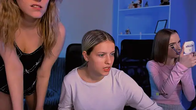 doll vey online show from 11/23/25, 09:25