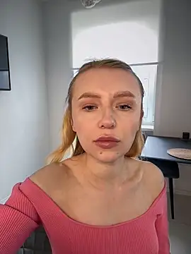 Snapshot of EvaBrooklyn chatting on 03/17/25, 12:25 EvaBrooklyn online show from 03/17/25, 12:25