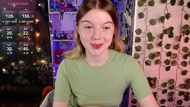 Strawberry juli online show from 03/03/25, 01:31