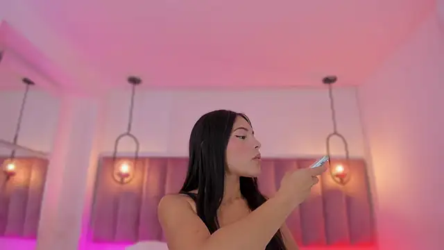 Haily b online show from 12/04/25, 07:55