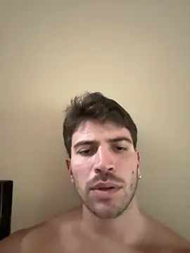 Snapshot of shuki0101 chatting on 03/10/25, 09:18 shuki0101 online show from 03/10/25, 09:18