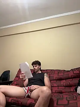 Snapshot of shuki0101 chatting on 11/26/25, 02:56 shuki0101 online show from 11/26/25, 02:56