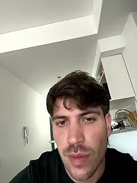 Snapshot of shuki0101 chatting on 01/12/26, 08:58 shuki0101 online show from 01/12/26, 08:58