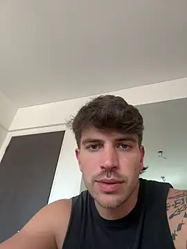 Snapshot of shuki0101 chatting on 02/19/26, 08:27 shuki0101 online show from 02/19/26, 08:27