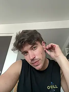 Snapshot of shuki0101 chatting on 02/24/26, 08:07 shuki0101 online show from 02/24/26, 08:07