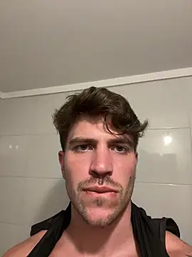 Snapshot of shuki0101 chatting on 02/25/26, 10:08 shuki0101 online show from 02/25/26, 10:08