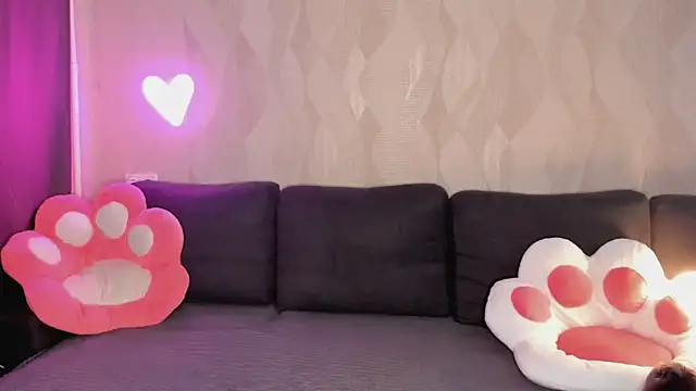 EmmaVictori1 online show from 03/24/26, 07:24