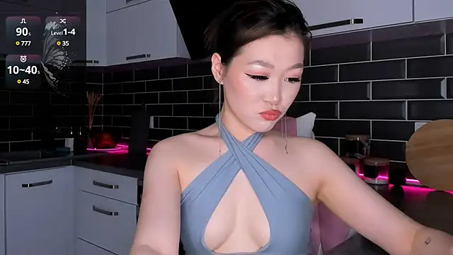 ShaiyaMinn3 online show from 02/27/25, 08:53