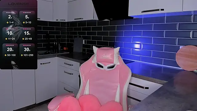 ShaiyaMinn3 online show from 04/20/26, 08:10