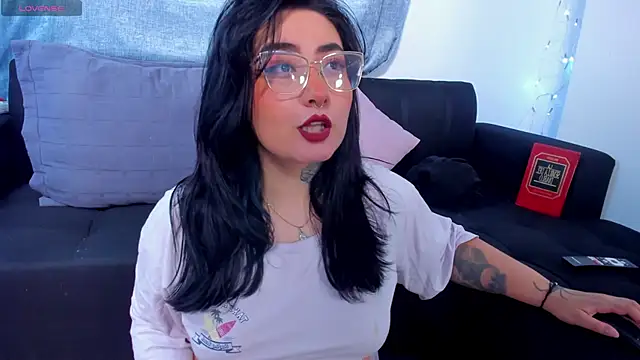 Curvybaddie99 online show from 11/04/25, 11:26