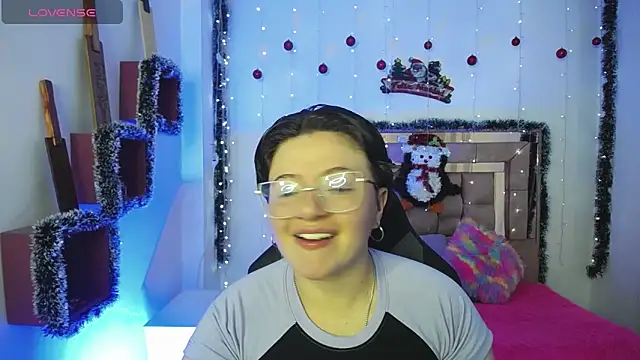 safyka online show from 12/04/25, 02:32