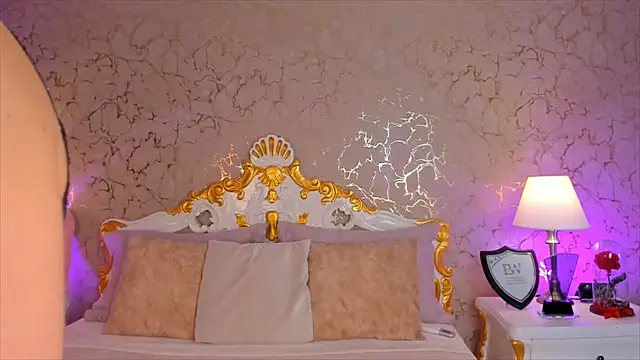 ScarlettWallace online show from 10/10/25, 05:56