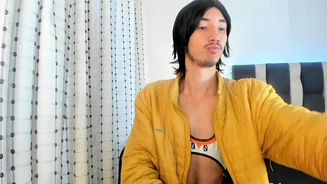 loverisu-coral online show from 01/08/26, 09:28