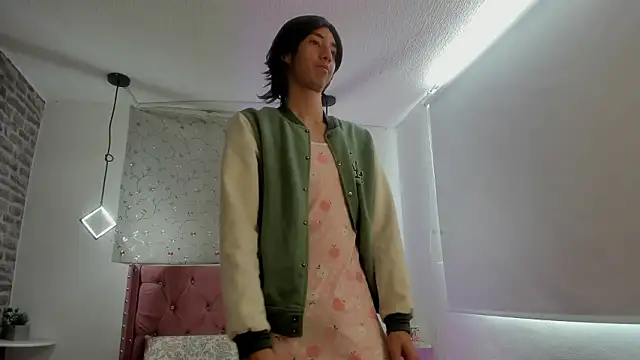 loverisu-coral online show from 03/01/26, 07:38