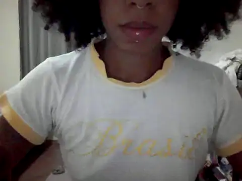 Snapshot of Aisha_1999 chatting on 03/05/25, 12:59 Aisha 1999 online show from 03/05/25, 12:59