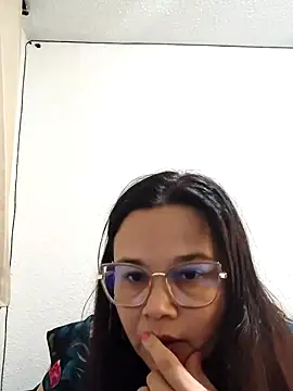 Snapshot of Novata chatting on 05/29/26, 01:47 Novata online show from 05/29/26, 01:47