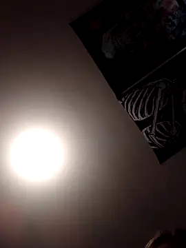 Snapshot of 1Zoey101 chatting on 02/04/26, 04:07 1Zoey101 online show from 02/04/26, 04:07