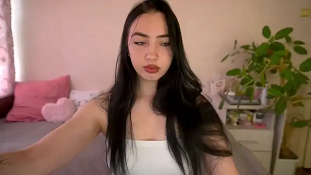 WildKittenX  online show from 07/19/26, 04:38