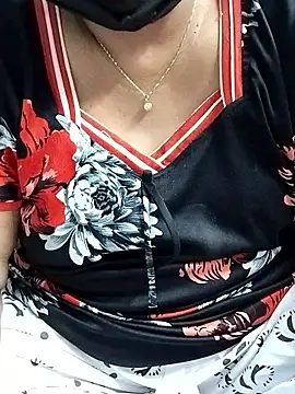 abinaya26 online show from 10/17/25, 09:28