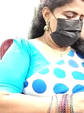 abinaya26 online show from 11/27/25, 03:58