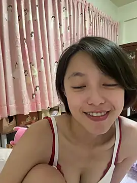Snapshot of ladypaggy chatting on 05/05/26, 03:42 ladypaggy online show from 05/05/26, 03:42