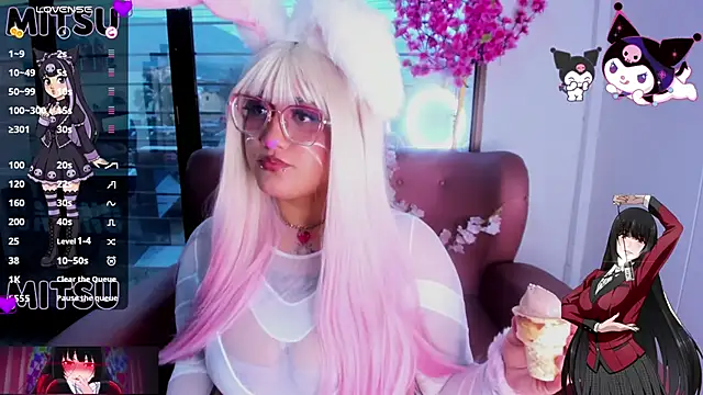 Mitsu Kawii online show from 11/25/25, 09:48