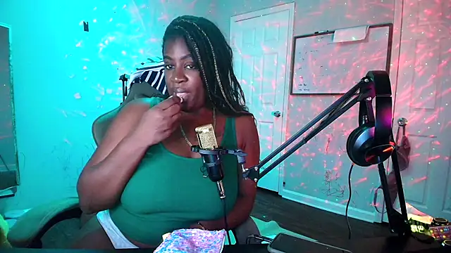 lovelyenigma365 online show from 04/28/26, 03:55
