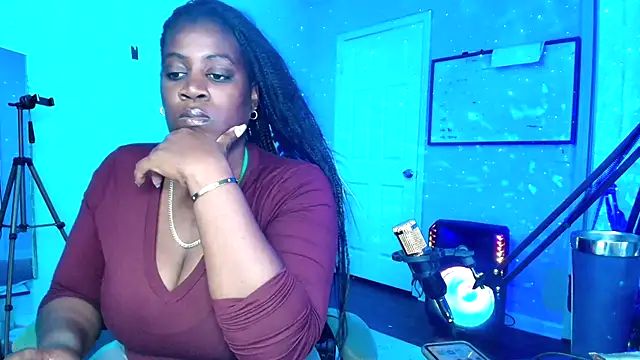 lovelyenigma365 online show from 04/28/26, 06:57