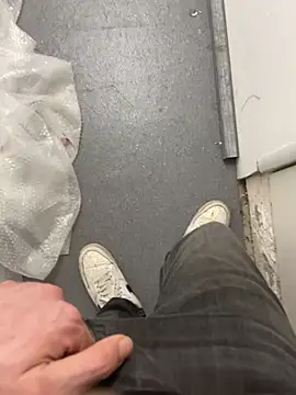 Snapshot of GreekDaddyNickOfficial chatting on 03/15/25, 04:21 GreekDaddyNickOfficial online show from 03/15/25, 04:21