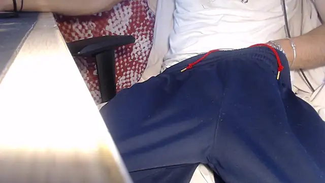 Snapshot of GreekDaddyNickOfficial chatting on 09/09/25, 07:41 GreekDaddyNickOfficial online show from 09/09/25, 07:41