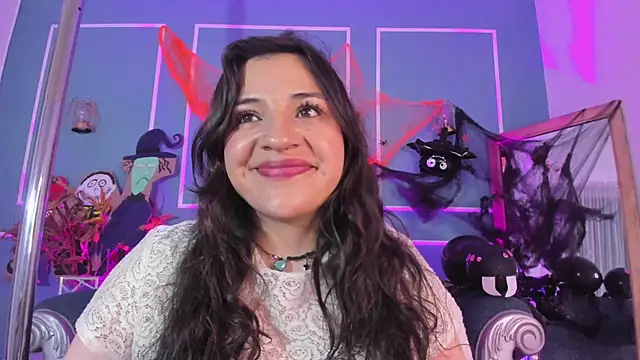 TaraTaylorr online show from 10/26/25, 02:28