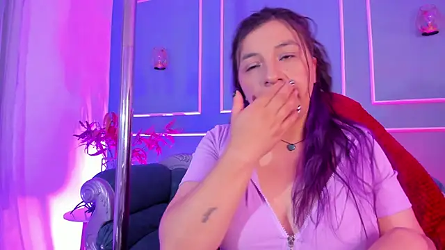 TaraTaylorr online show from 02/10/26, 03:43