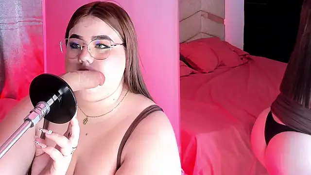 MadissonLee   online show from 04/21/26, 10:34