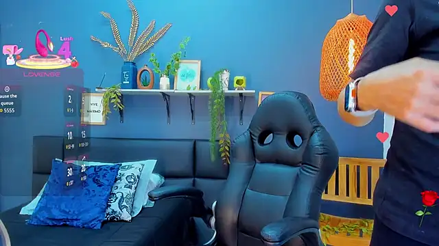 yessila parker online show from 02/17/26, 10:12