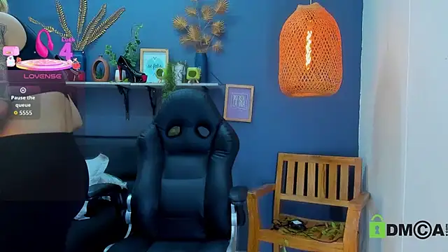 yessila parker online show from 03/10/26, 09:25