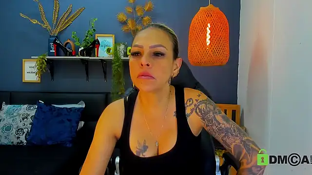 yessila parker online show from 04/20/26, 08:39