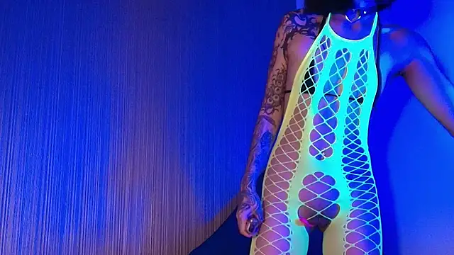 Snapshot of _mollycrystal chatting on 09/26/25, 10:19  mollycrystal online show from 09/26/25, 10:19